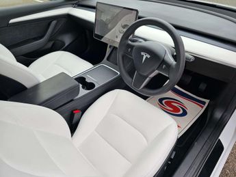 TESLA MODEL 3 Model 3 Long Range AWD 4WD 4dr