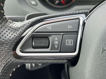 AUDI Q3 1.4 Q3 S Line Edition TFSI Semi-Auto 5dr