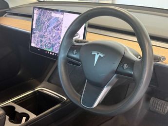 TESLA MODEL 3 Model 3 Standard Range + 4dr
