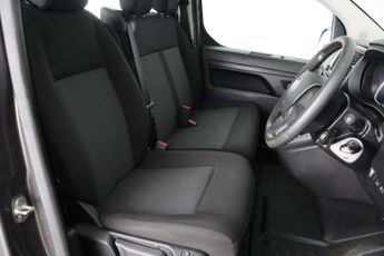 Vauxhall Vivaro Life Electric 50kWh Combi MPV 5dr Electric Auto LWB (9 Seat, 7.4kW Charger) (1