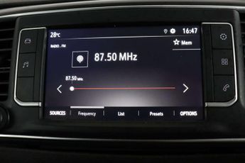 Vauxhall Vivaro Life Electric 50kWh Combi MPV 5dr Electric Auto LWB (9 Seat, 7.4kW Charger) (1