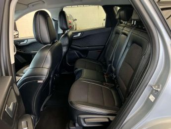 FORD KUGA 2.5 Kuga Titanium First Edition PHEV CVT 5dr