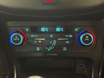 Ford FOCUS 1.0 Focus Titanium 5dr