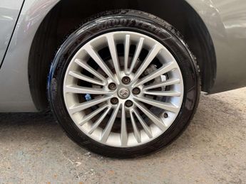 Vauxhall Astra 1.6 CDTi Elite Nav Sports Tourer 5dr Diesel Auto Euro 6 (136 ps)