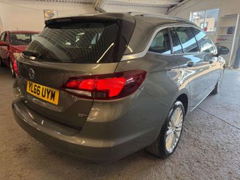 Vauxhall Astra 1.6 CDTi Elite Nav Sports Tourer 5dr Diesel Auto Euro 6 (136 ps)