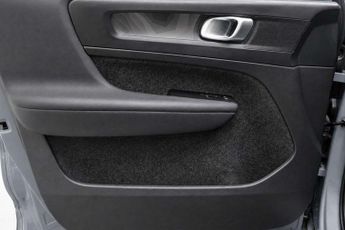 VOLVO C40 Recharge 69kWh Core SUV 5dr Electric Auto (231 ps)