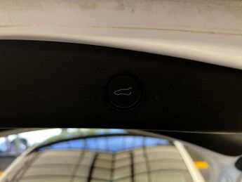 TESLA MODEL 3 Model 3 RWD 4dr