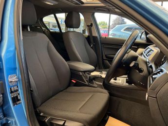 BMW 1 SERIES 2.0 118d SE Auto 5dr