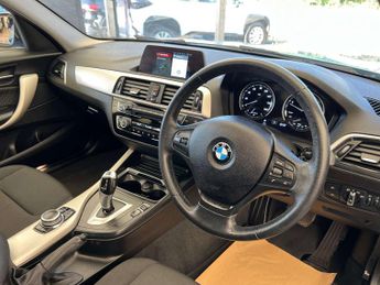 BMW 1 SERIES 2.0 118d SE Auto 5dr