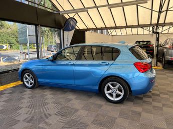 BMW 1 SERIES 2.0 118d SE Auto 5dr
