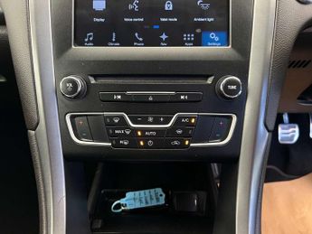 FORD MONDEO 2.0 Mondeo ST-Line X Auto 5dr