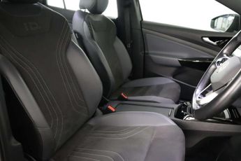 Volkswagen ID.4 Pro 77kWh Life SUV 5dr Electric Auto (174 ps)