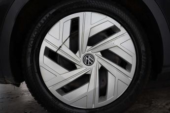 Volkswagen ID.4 Pro 77kWh Life SUV 5dr Electric Auto (174 ps)