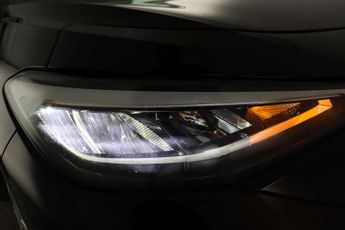 Volkswagen ID.4 Pro 77kWh Life SUV 5dr Electric Auto (174 ps)