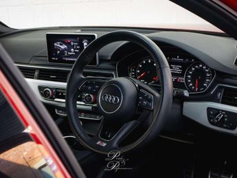 AUDI A4 2.0 A4 S Line TFSI Semi-Auto 4dr