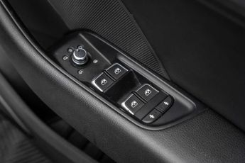 AUDI A3 2.0 A3 Black Edition TDI Quattro Semi-Auto 4WD 4dr