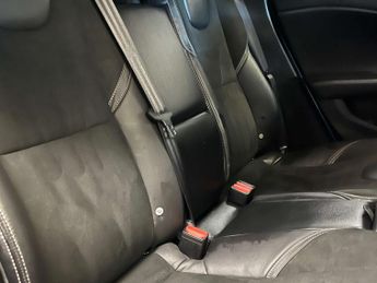 VOLVO V40 2.0 V40 R-Design Nav D3 Auto 5dr