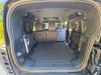 LAND ROVER DEFENDER 3.0 Defender X MHEV Auto 4WD 5dr