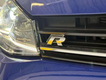 Volkswagen GOLF 2.0 Golf R TSi Semi-Auto 4WD 5dr