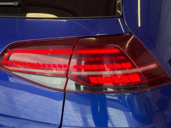 Volkswagen GOLF 2.0 Golf R TSi Semi-Auto 4WD 5dr
