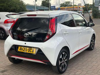 TOYOTA AYGO 1.0 Aygo X-Trend VVT-i CVT 5dr