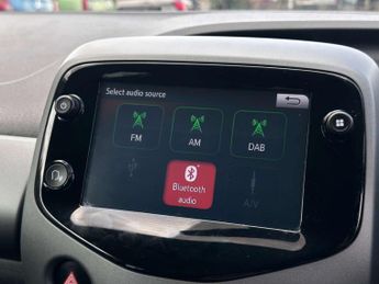 TOYOTA AYGO 1.0 Aygo X-Trend VVT-i CVT 5dr