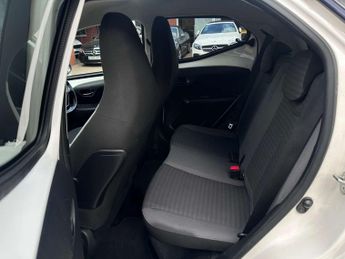 TOYOTA AYGO 1.0 Aygo X-Trend VVT-i CVT 5dr