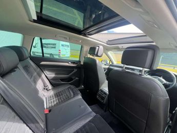 VOLKSWAGEN PASSAT 2.0 Passat GT TDI BlueMotion Technology Semi-Automatic 5dr *NATI