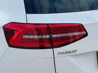 VOLKSWAGEN PASSAT 2.0 Passat GT TDI BlueMotion Technology Semi-Automatic 5dr *NATI