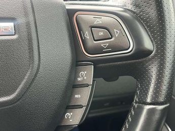 Land Rover RANGE ROVER EVOQUE 2.2 Range Rover Evoque Dynamic SD4 Auto 4WD 5dr