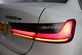 BMW 3 Series 2.0 330e 12kWh SE Pro Saloon 4dr Petrol Plug-in Hybrid Auto Euro