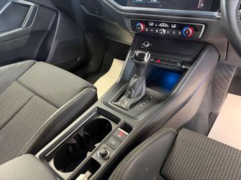 AUDI Q3 1.5 Q3 S Line 35 TFSI MHEV Semi-Auto 5dr