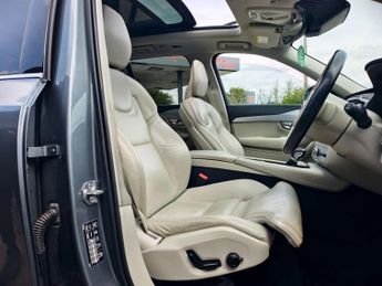 VOLVO XC90 2.0 T5 Momentum Pro SUV 5dr Petrol Auto 4WD Euro 6 (s/s) (250 ps