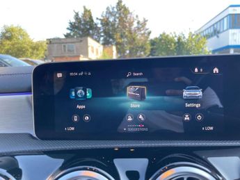 Mercedes-Benz A Class 2.0 A35 AMG (Premium Plus) Hatchback 5dr Petrol SpdS DCT 4MATIC 