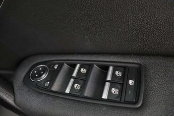 Renault Captur 1.6 E-TECH techno SUV 5dr Petrol Hybrid Auto Euro 6 (s/s) (145 p