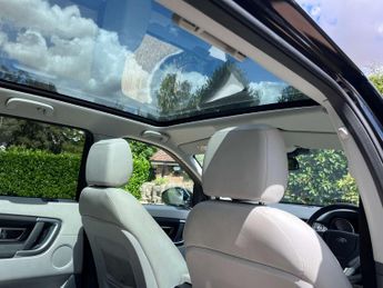 Land Rover DISCOVERY SPORT 2.0 Discovery Sport Black HSE TD4 Auto 4WD 5dr