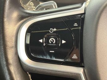 Volvo XC90 2.0 XC90 R-Design Pro B5 AWD Auto 4WD 5dr