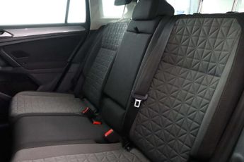 Volkswagen Tiguan 1.5 TSI Life SUV 5dr Petrol DSG Euro 6 (s/s) (150 ps)