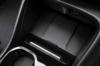 VOLVO C40 Recharge 69kWh Core SUV 5dr Electric Auto (231 ps)
