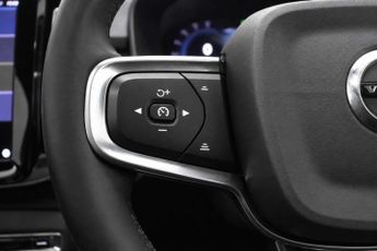 VOLVO C40 Recharge 69kWh Core SUV 5dr Electric Auto (231 ps)