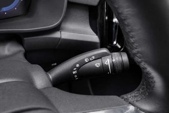 VOLVO C40 Recharge 69kWh Core SUV 5dr Electric Auto (231 ps)