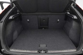 VOLVO C40 Recharge 69kWh Core SUV 5dr Electric Auto (231 ps)