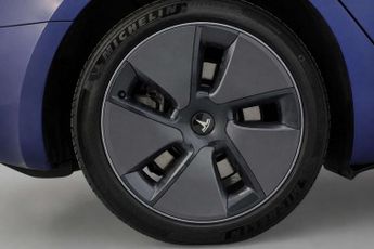 TESLA MODEL 3 Saloon 4dr Electric Auto RWD (241 bhp)