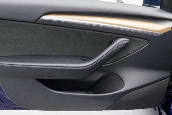 TESLA MODEL 3 Saloon 4dr Electric Auto RWD (241 bhp)