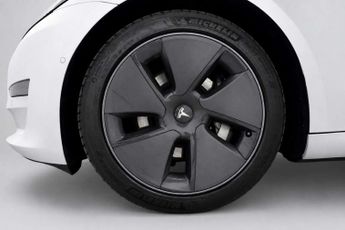 TESLA MODEL 3 (Dual Motor) Long Range Saloon 4dr Electric Auto 4WDE (346 ps)