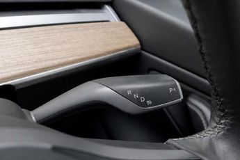 TESLA MODEL 3 (Dual Motor) Long Range Saloon 4dr Electric Auto 4WDE (346 ps)
