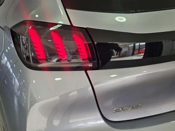 PEUGEOT 208 1.2 208 Allure PureTech S/S Auto 5dr