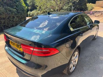 JAGUAR XE 2.0 XE Portfolio D Auto 4dr