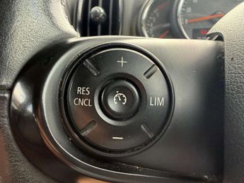 MINI COUNTRYMAN 1.5 Countryman Cooper Classic Auto 5dr