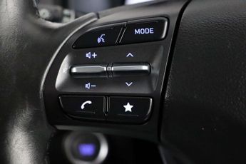 Hyundai KONA 39kWh Premium SUV 5dr Electric Auto (10.5kW Charger) (136 ps)